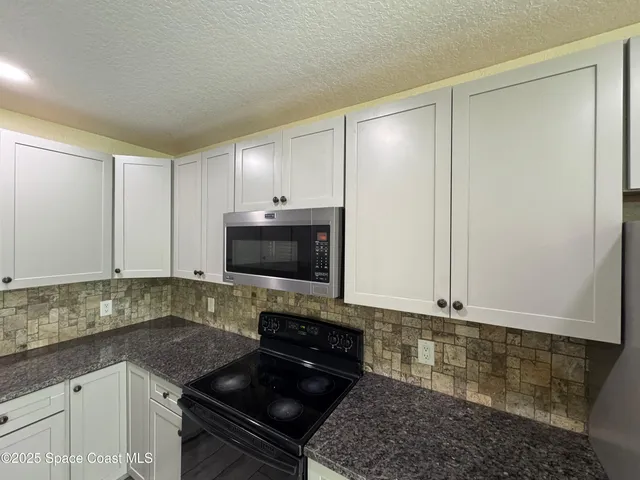 $2,200 | 2914 Stetson Street, Melbourne, FL 32901