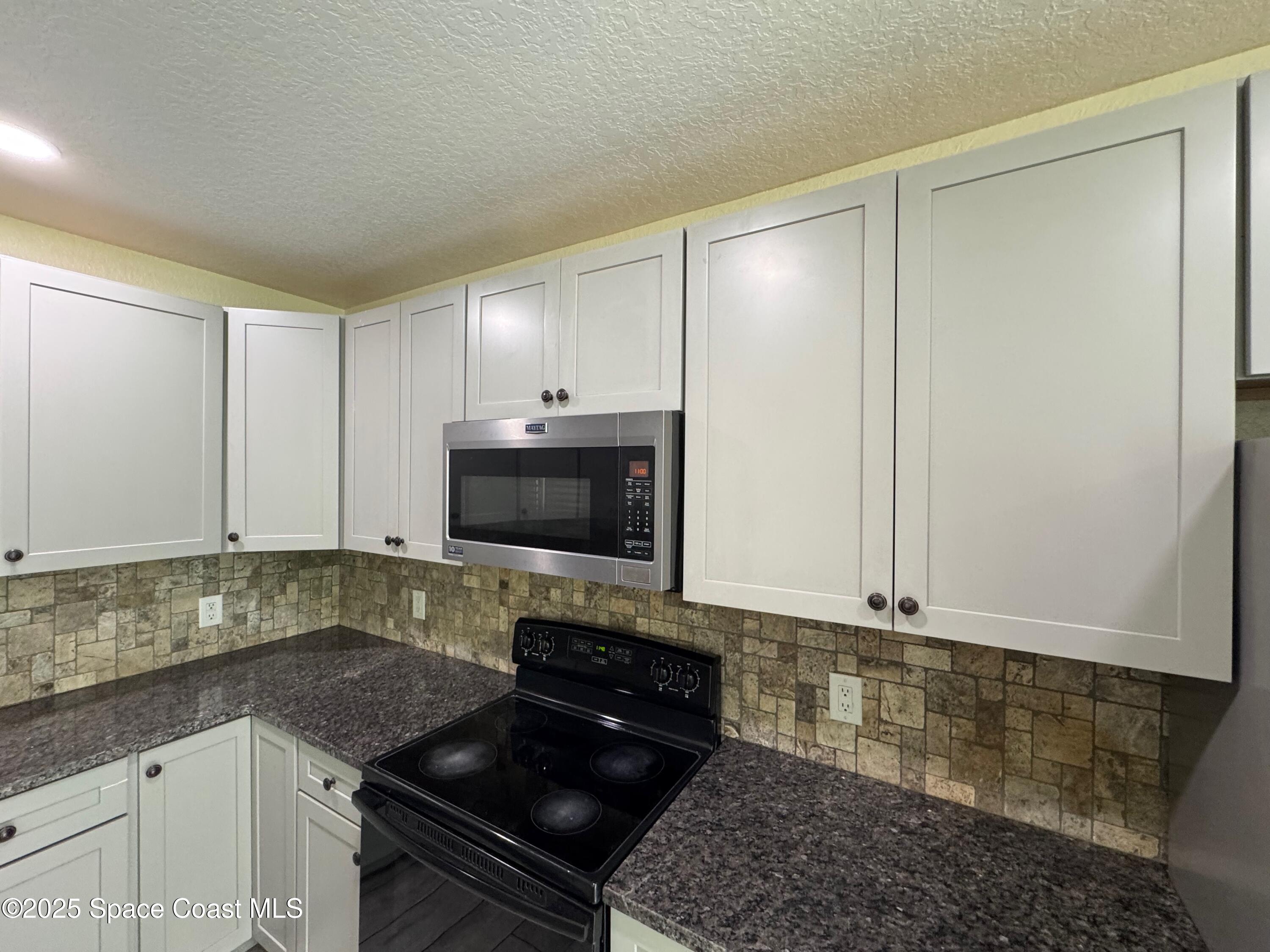 2914 Stetson Street Melbourne, FL 32901 - Photo 7 of 48 IMG_8874