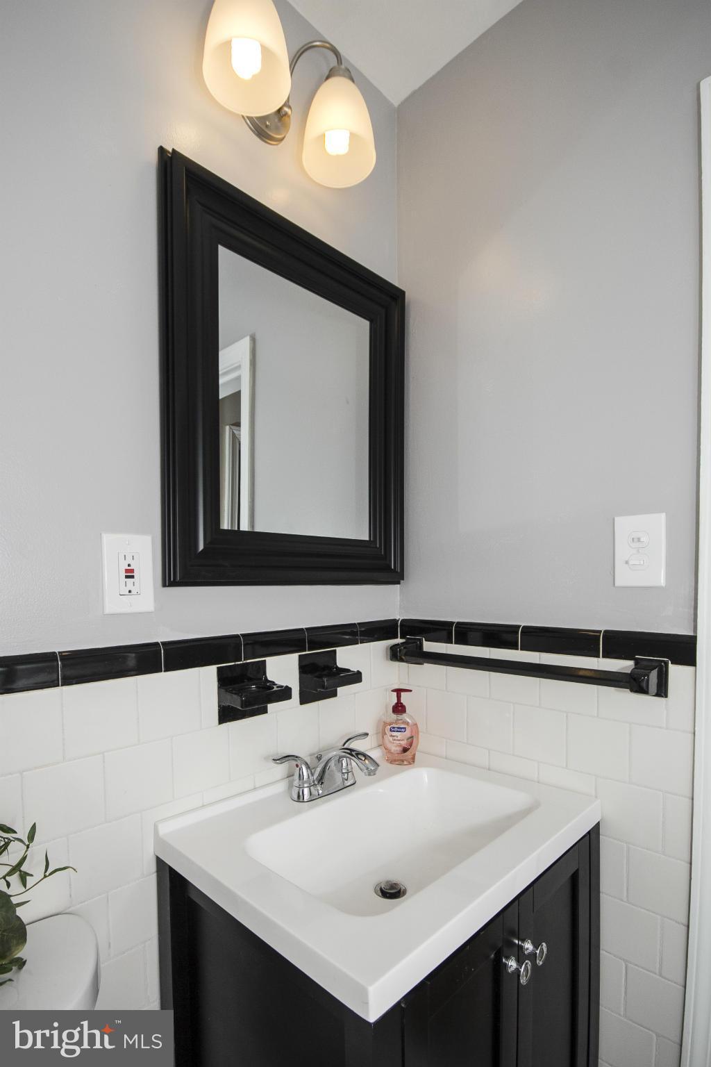 4115 Buckingham Road Pikesville, MD 21207 - Photo 19 of 30 Bath - 2