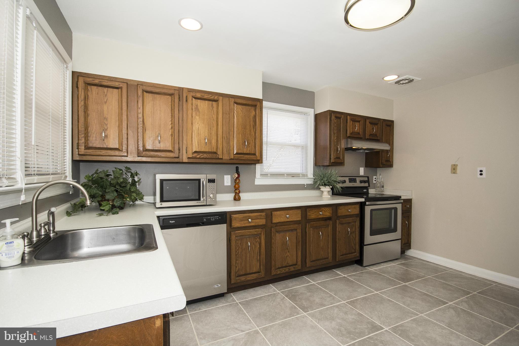 4115 Buckingham Road Pikesville, MD 21207 - Photo 10 of 30 Kitchen