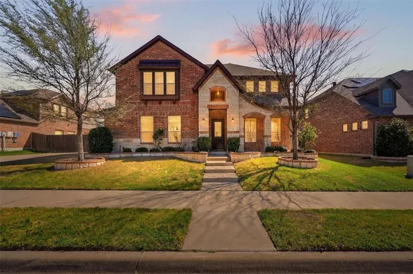 $529,999 | 110 Sweetleaf Drive, Red Oak, TX 75154