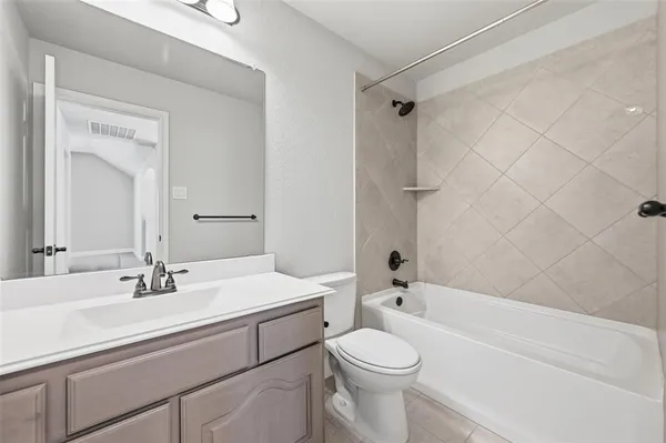 $529,999 | 110 Sweetleaf Drive, Red Oak, TX 75154