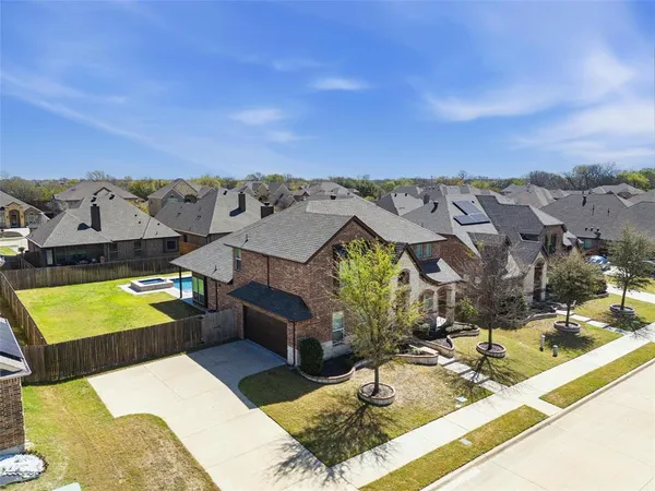 $529,999 | 110 Sweetleaf Drive, Red Oak, TX 75154