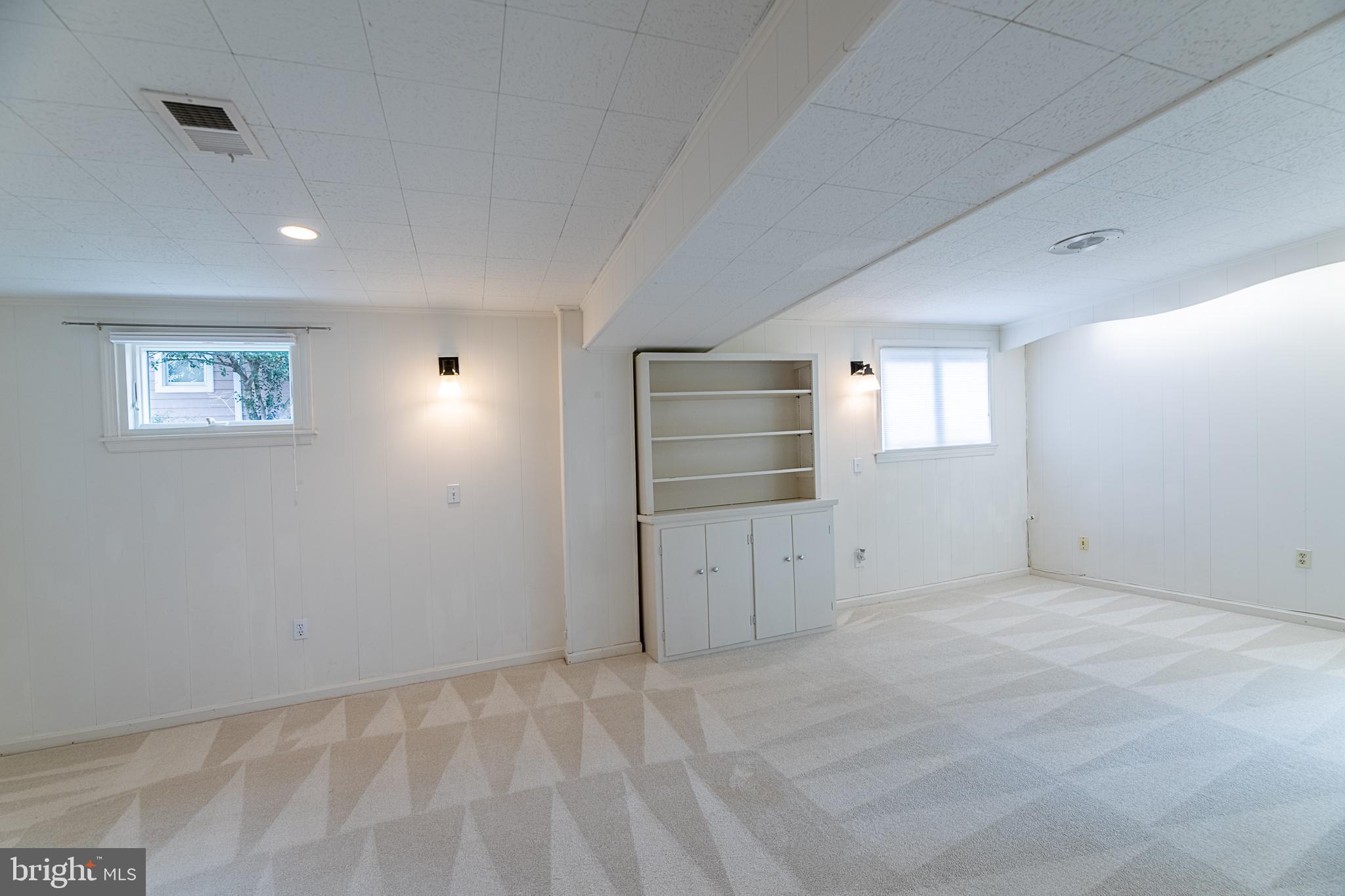 1830 Opalocka Drive McLean, VA 22101 - Photo 44 of 69 More built ins