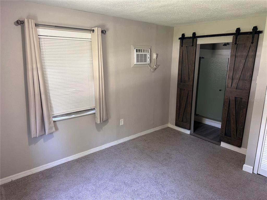 4017 Watson Road Tampa, FL 33610 - Photo 13 of 38