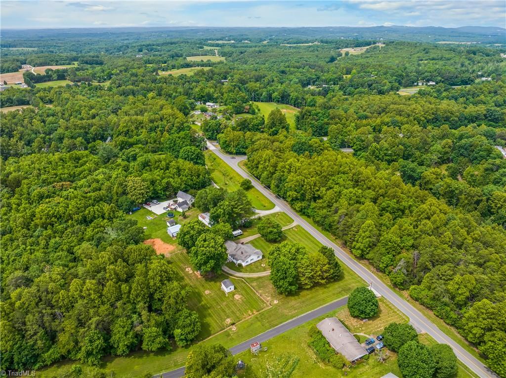 304 Armstrong Road Pilot Mountain, NC 27041 - Photo 38 of 42
