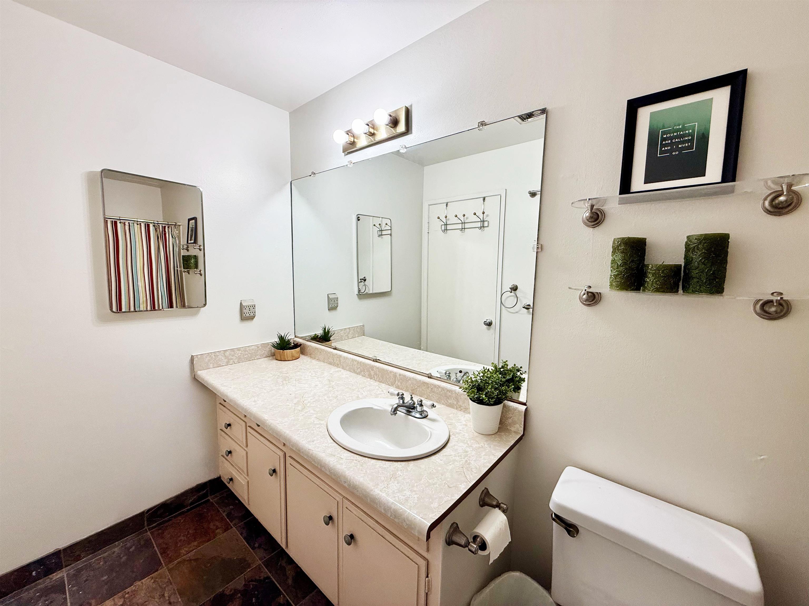 165 Old Mammoth Road, Unit 30 Mammoth Lakes, CA 93546 - Photo 10 of 12 Gallery Image 10