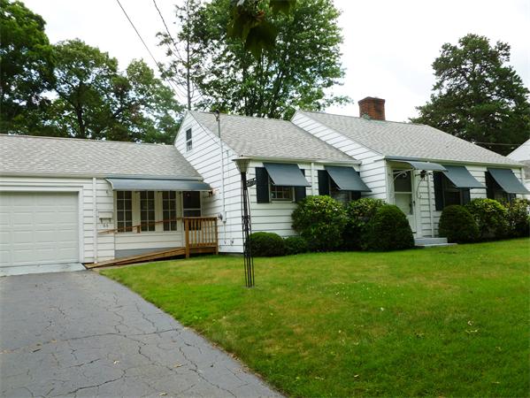 65 Pilgrim Road Springfield, MA 01118 - Photo 2 of 15