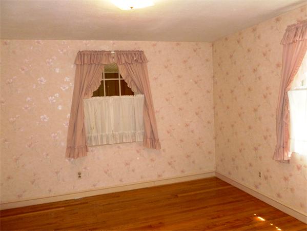 65 Pilgrim Road Springfield, MA 01118 - Photo 8 of 15