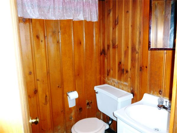 65 Pilgrim Road Springfield, MA 01118 - Photo 10 of 15
