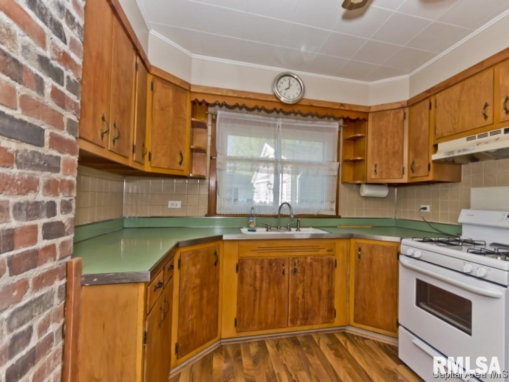 2325 South 15th Street Springfield, IL 62703 - Photo 24 of 36