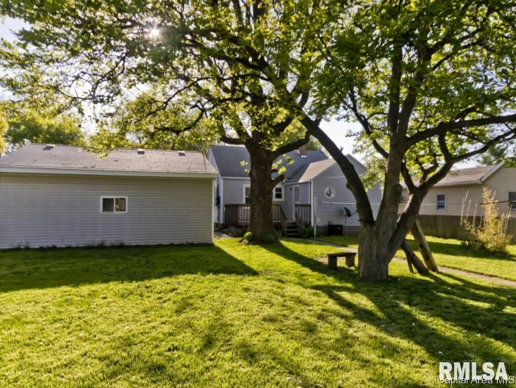 2325 South 15th Street Springfield, IL 62703 - Photo 8 of 36