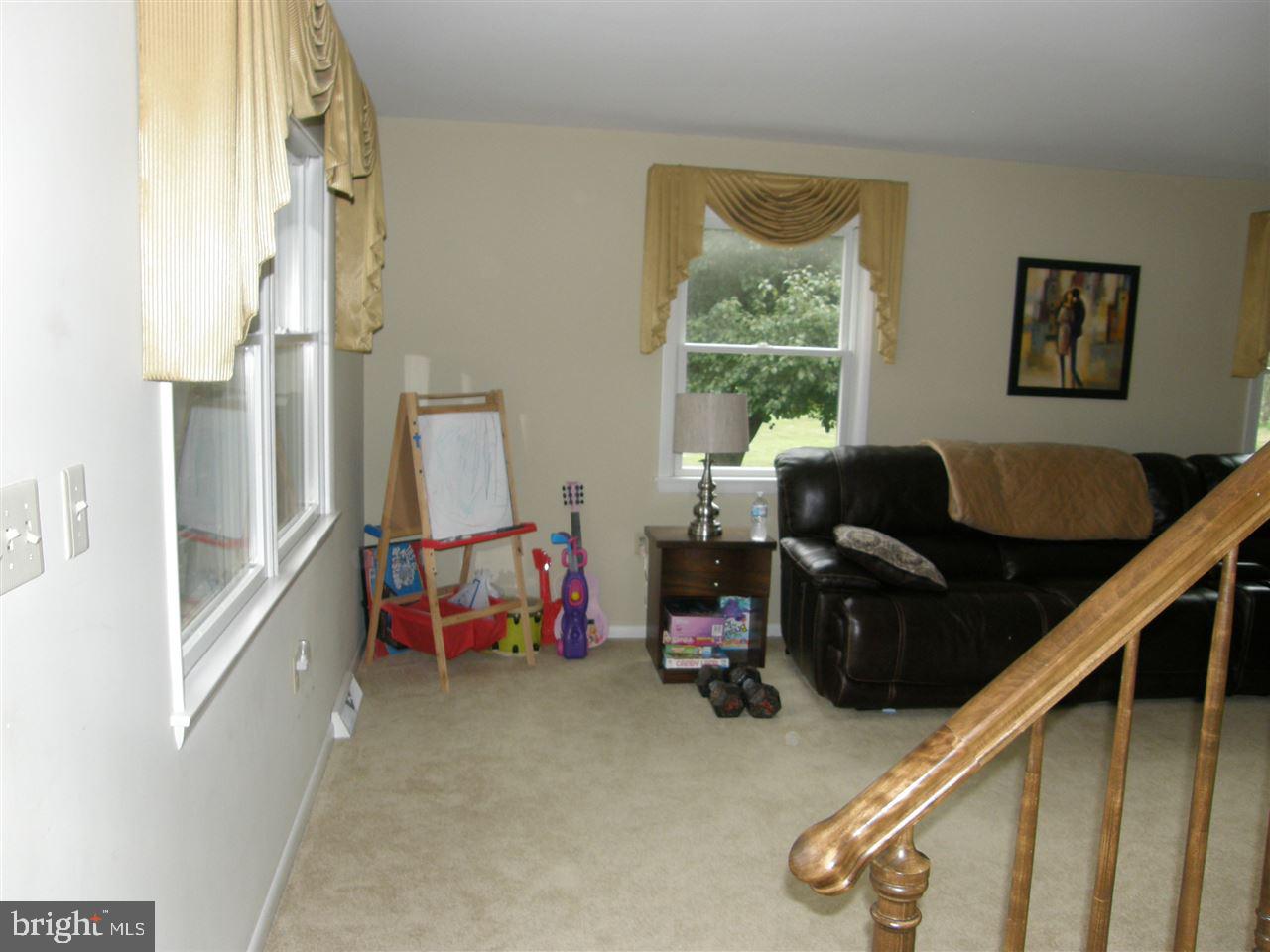 511 Adams Road Carlisle, PA 17015 - Photo 2 of 20 Gallery Image 2
