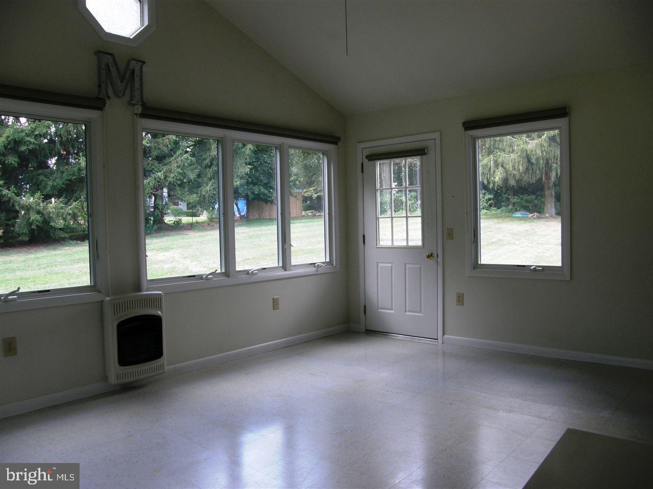 511 Adams Road Carlisle, PA 17015 - Photo 17 of 20 Gallery Image 17