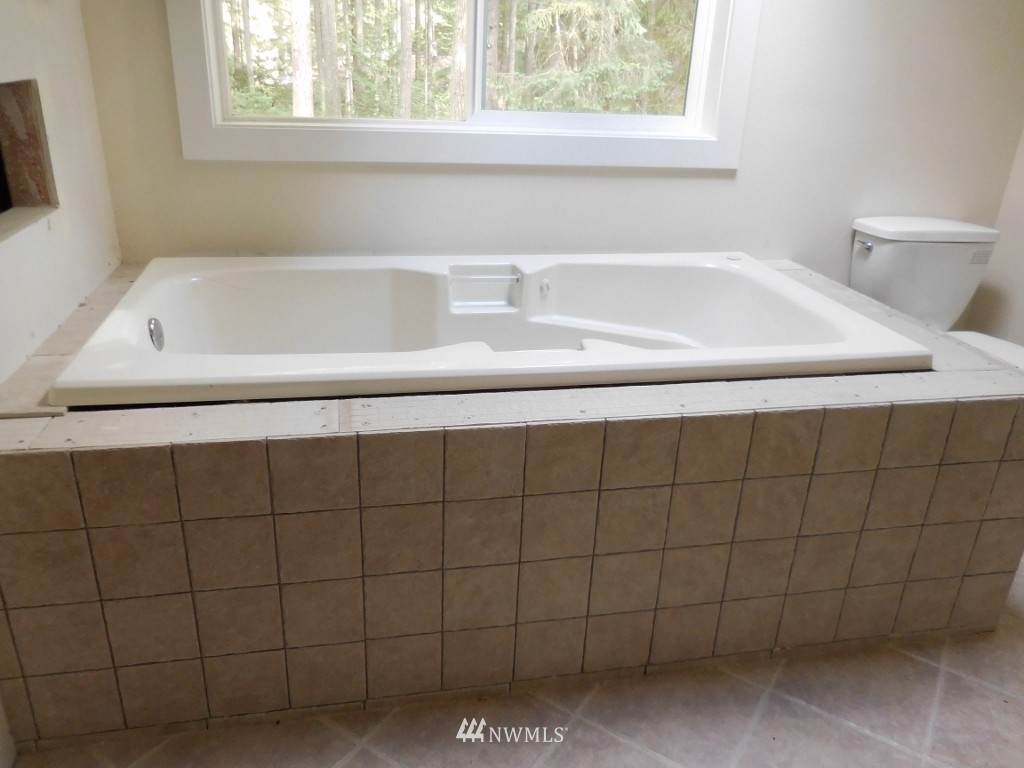 5983 Southeast Alpine Road Olalla, WA 98359 - Photo 6 of 10 Gallery Image 6