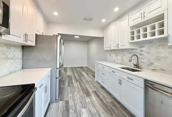 $2,750 | 15 Southeast 13th Street, Unit 17, Dania Beach, FL 33004