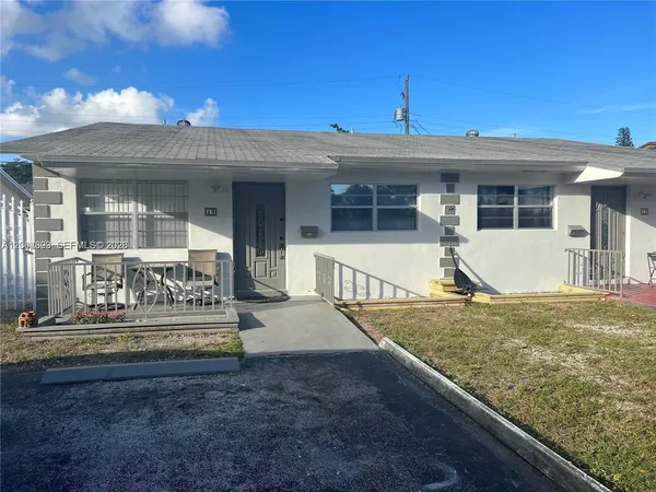 $2,800 | 15 Southeast 13th Street, Unit 17, Dania Beach, FL 33004