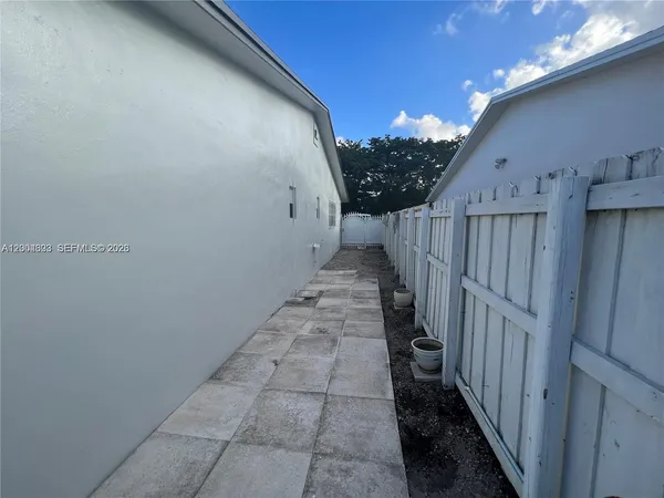 $2,800 | 15 Southeast 13th Street, Unit 17, Dania Beach, FL 33004