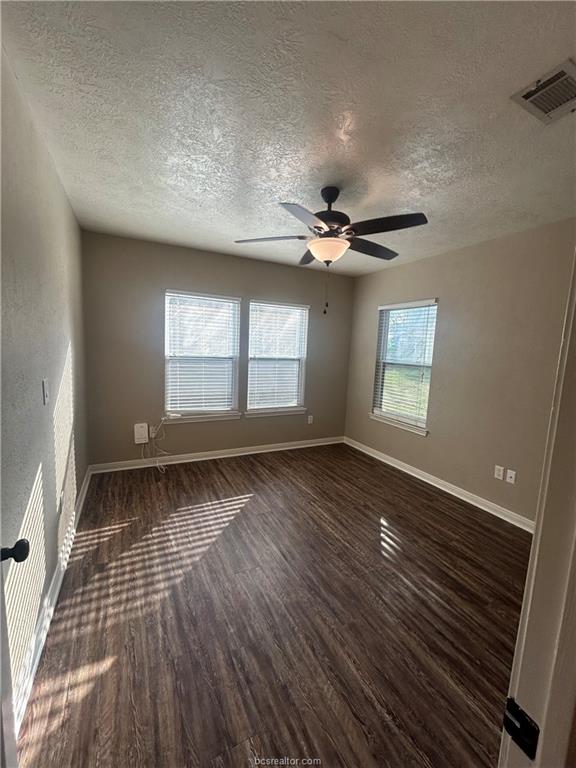 1400 Bennett Street Bryan, TX 77802 - Photo 5 of 21 Gallery Image 5