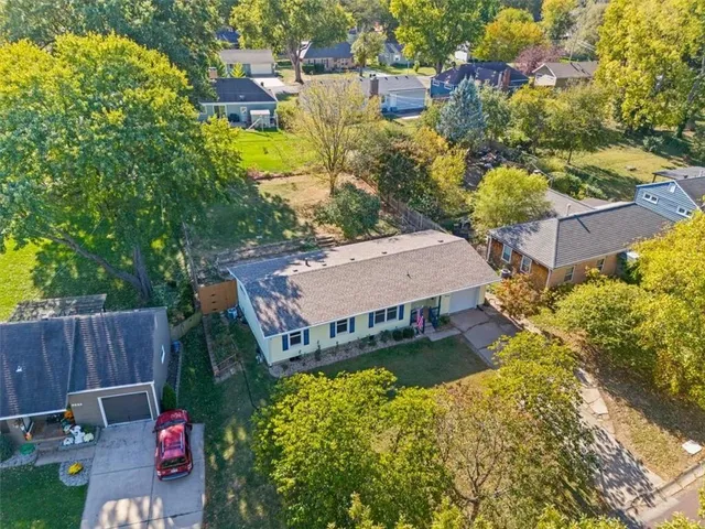 $321,701 | 9520 Grandview Drive, Overland Park, KS 66212