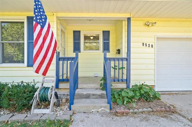 $321,701 | 9520 Grandview Drive, Overland Park, KS 66212