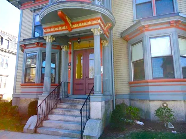 $1,950 | 52 Parkis Avenue, Unit 3, Providence, RI 02907