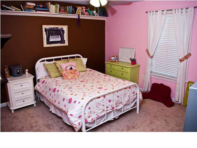 108 Willow Brook Road Brandon, MS 39047 - Photo 17 of 25 Another large guest bedroom