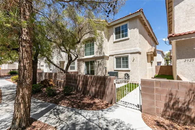 $1,845 | 2927 Sapphire Sands Court, North Las Vegas, NV 89031