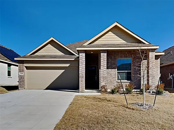 $2,095 | 6928 Falconer Way, Fort Worth, TX 76179