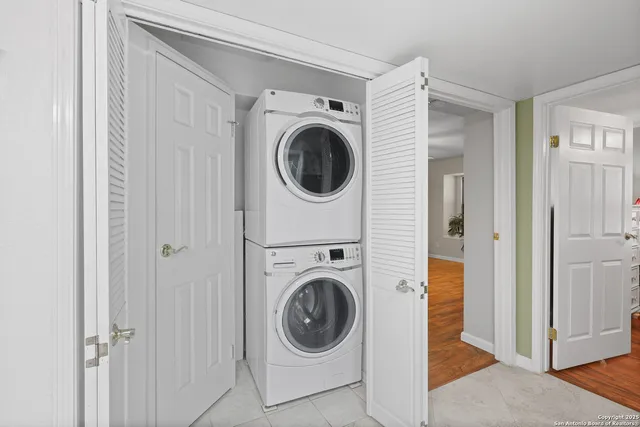 $139,500 | 14911 Wunderlich Drive, Unit 1407, Houston, TX 77069