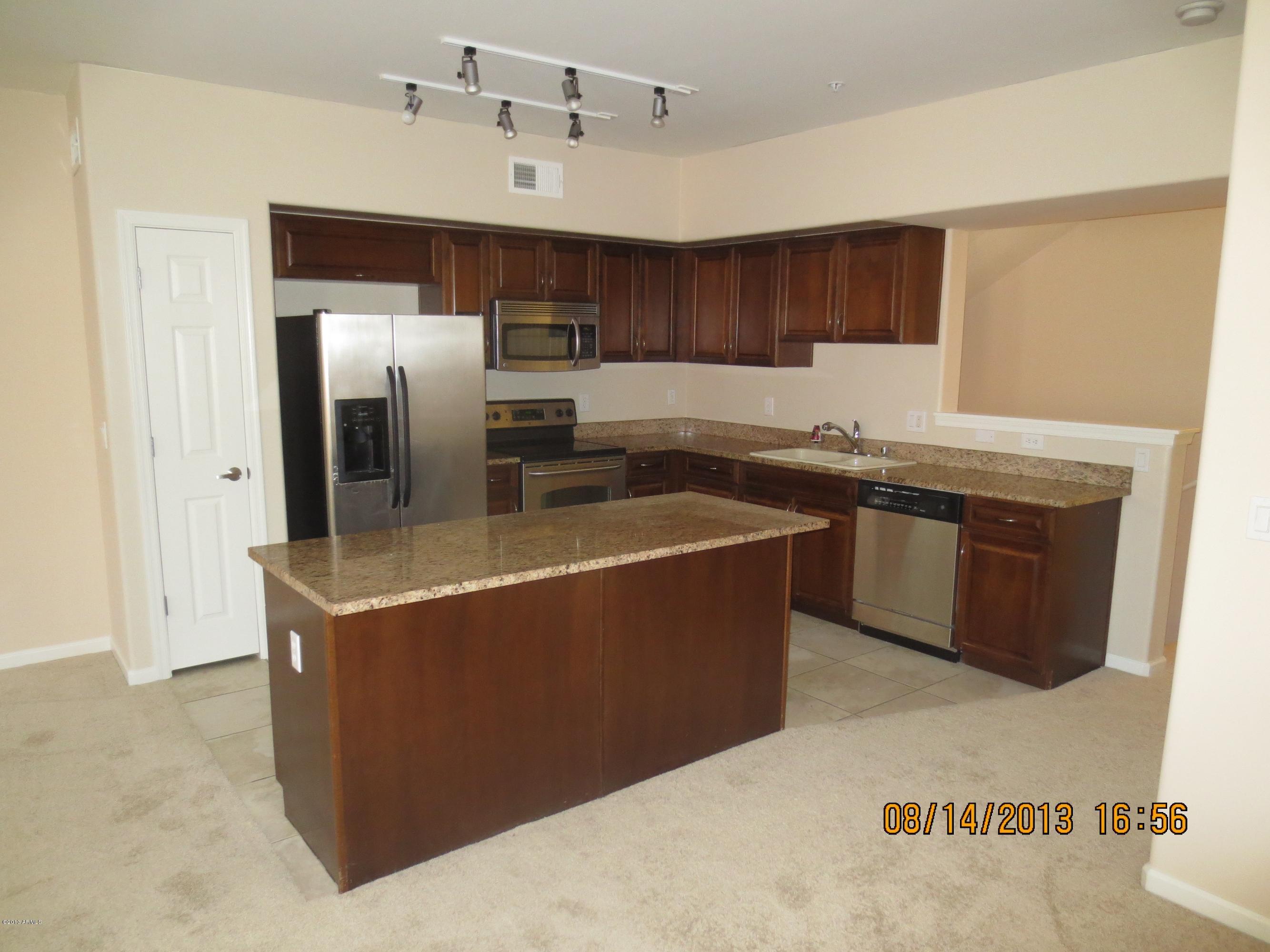 1920 East Bell Road, Unit 1052 Phoenix, AZ 85022 - Photo 3 of 16 Kitchen
