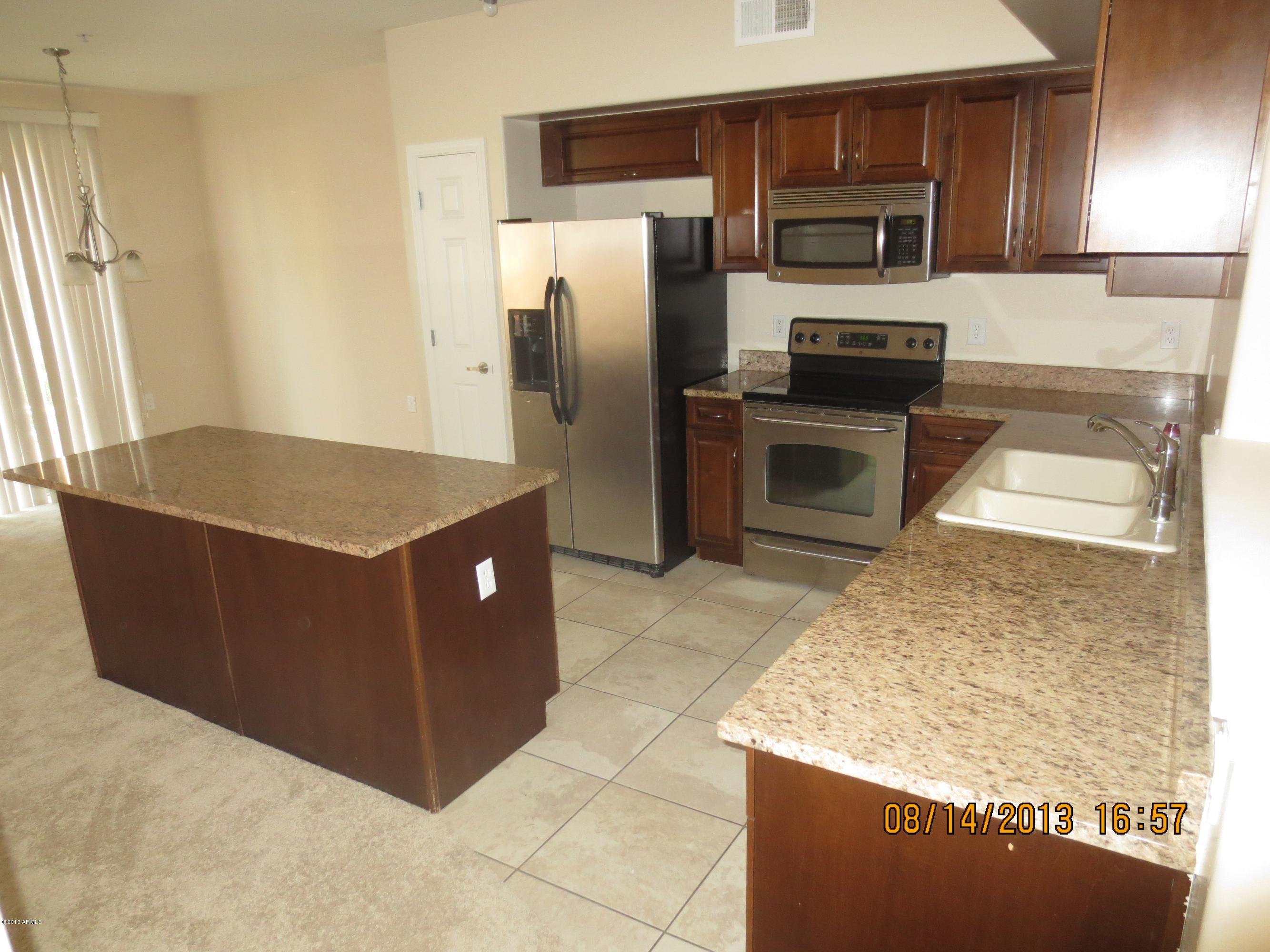 1920 East Bell Road, Unit 1052 Phoenix, AZ 85022 - Photo 4 of 16 Kitchen2