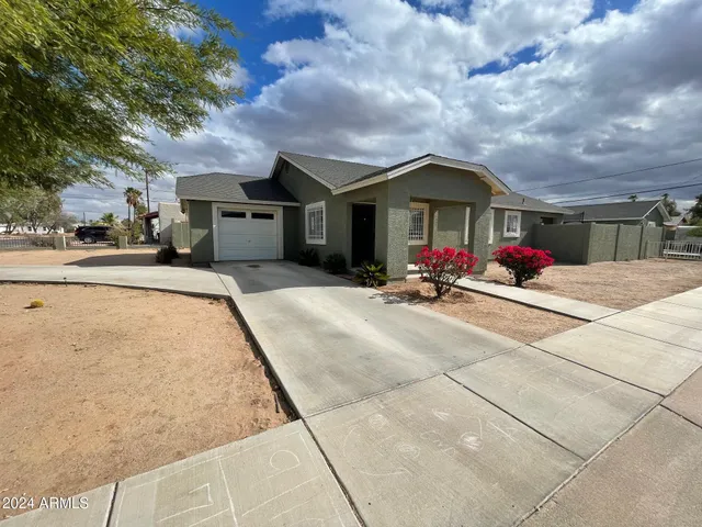 a view of the house with entertaining space