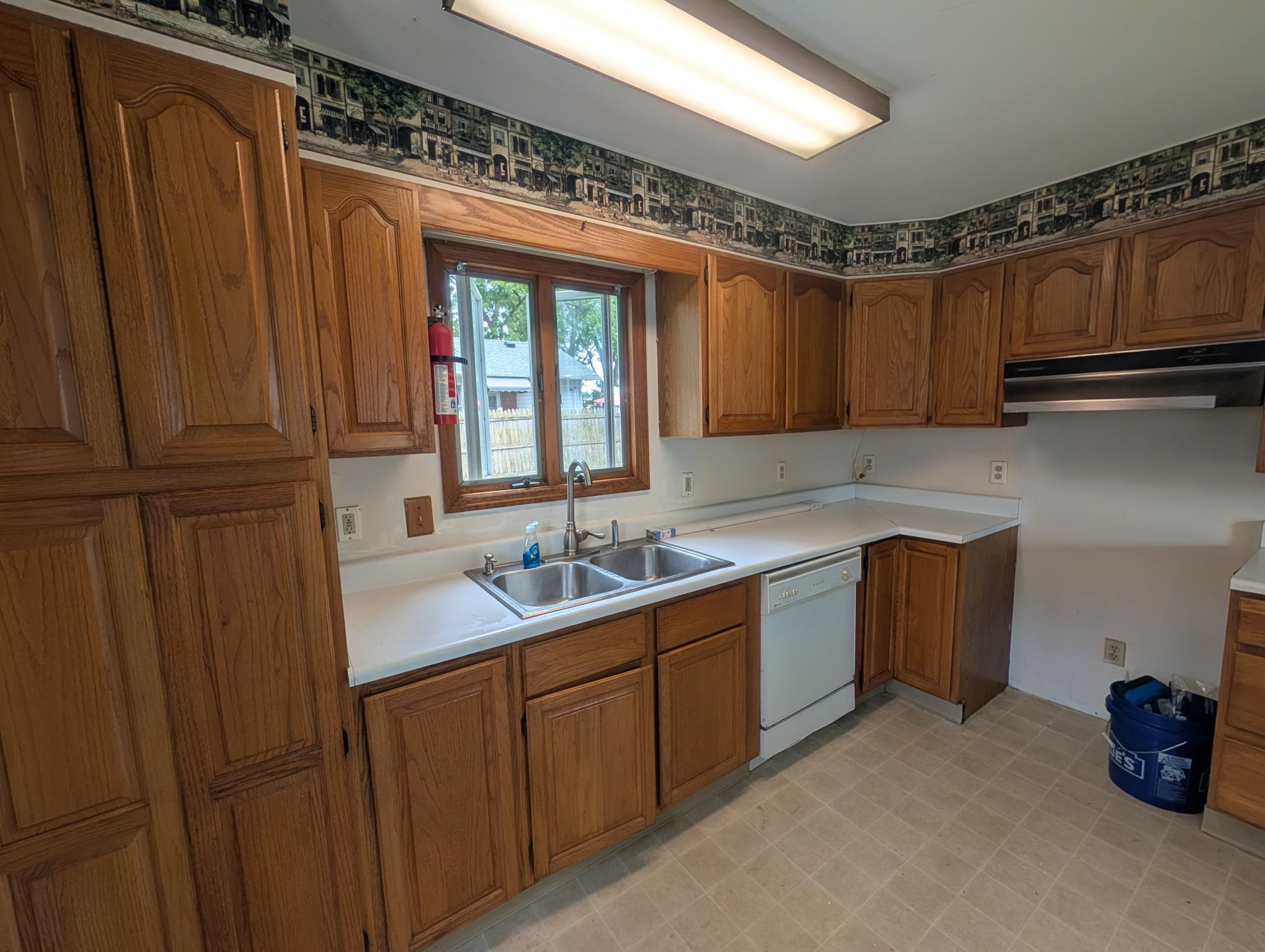 1416 Blodgett Lane Delavan, WI 53115 - Photo 9 of 16 Kitchen