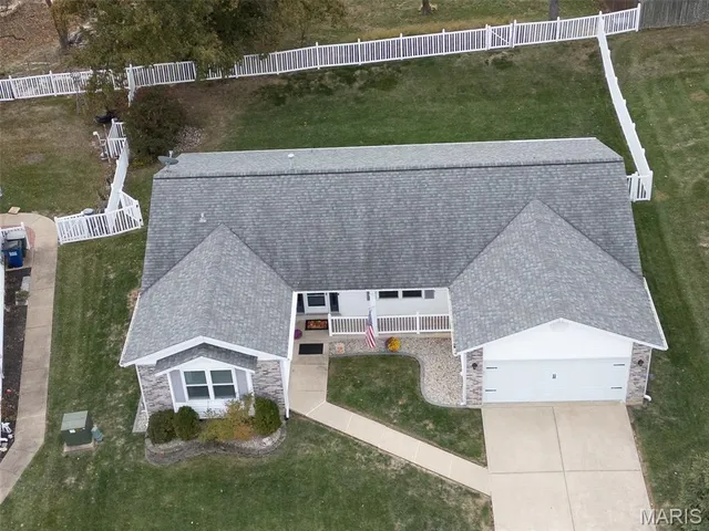 $350,000 | 807 Prince Andrew Court, St. Charles, MO 63304