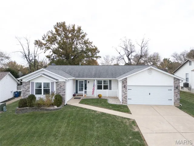 $350,000 | 807 Prince Andrew Court, St. Charles, MO 63304