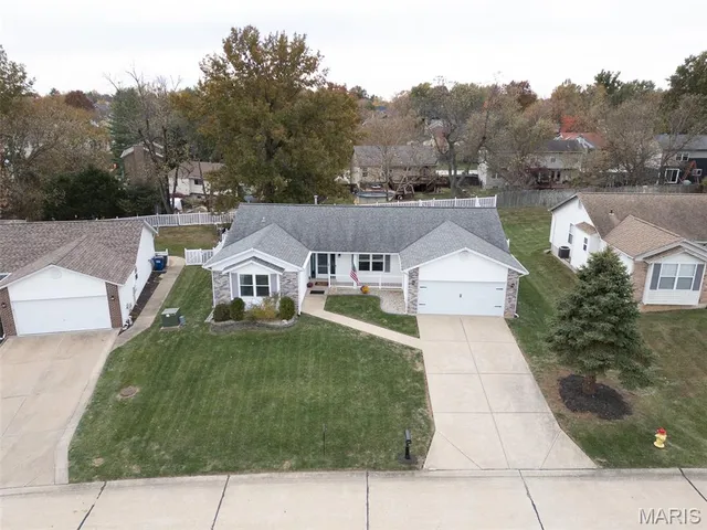 $350,000 | 807 Prince Andrew Court, St. Charles, MO 63304