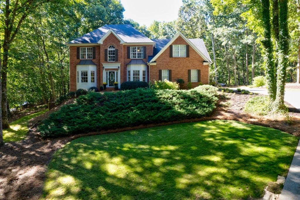 4 Bedroom/2.5 Baths on 2 Private Acres