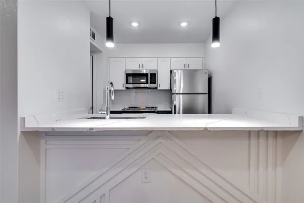 $1,995 | 704 West 21st Street, Unit 303, Austin, TX 78705