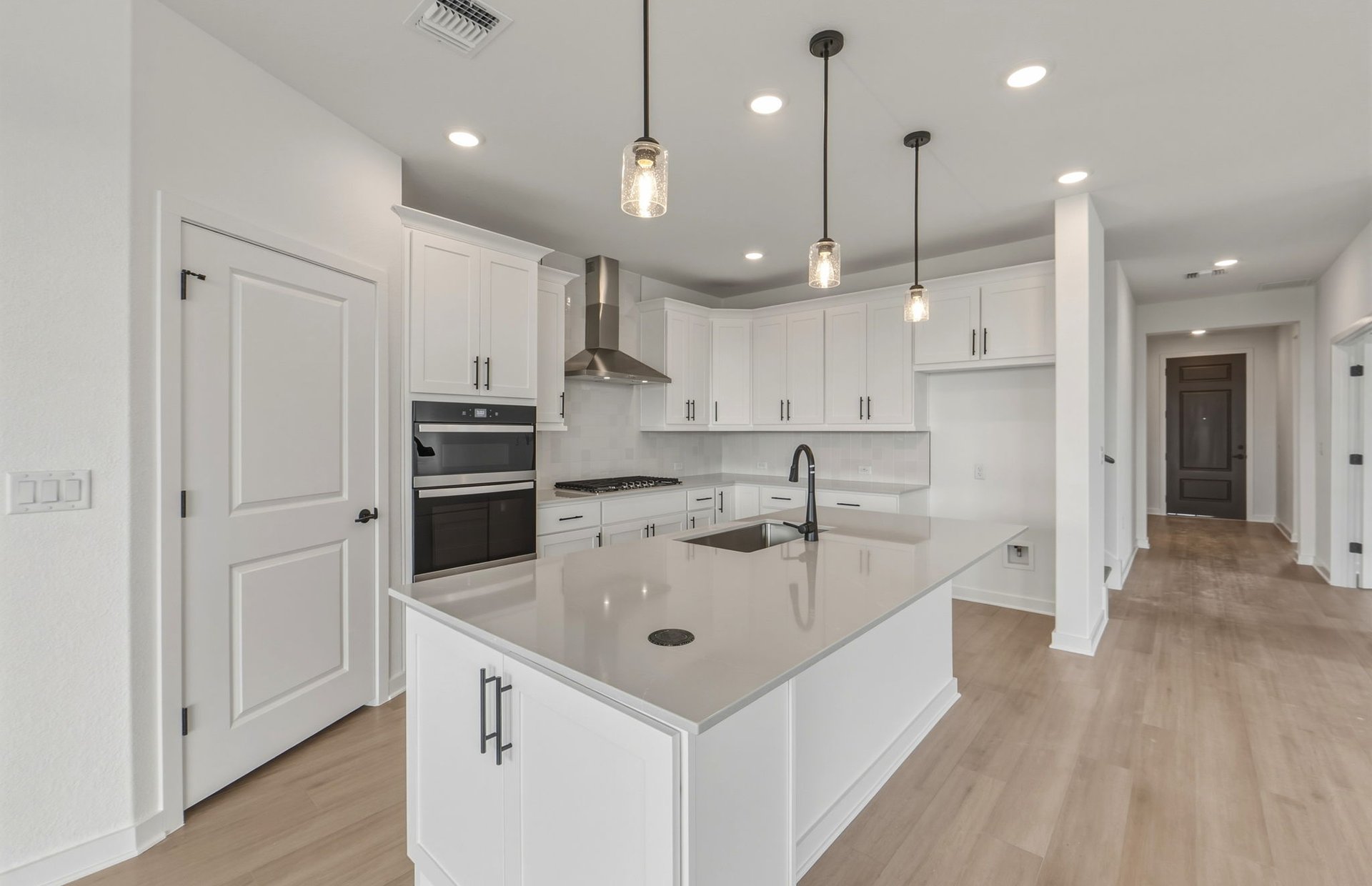 106 Pelham Street Georgetown, TX 78633 - Photo 4 of 32