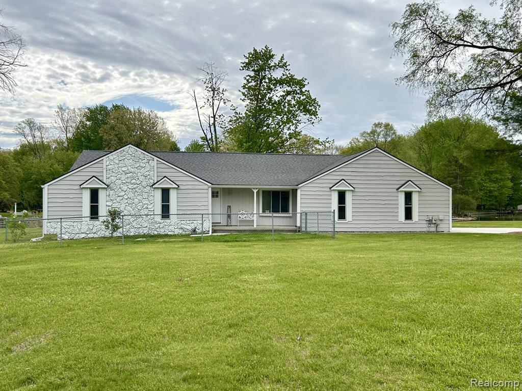 9831 Kress Road Pinckney, MI 48169 - Photo 5 of 36