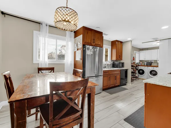 $329,900 | 31 East 14th Place, Lombard, IL 60148