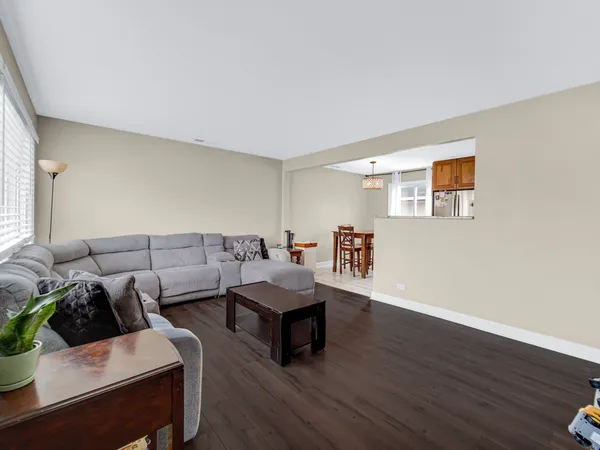 $329,900 | 31 East 14th Place, Lombard, IL 60148