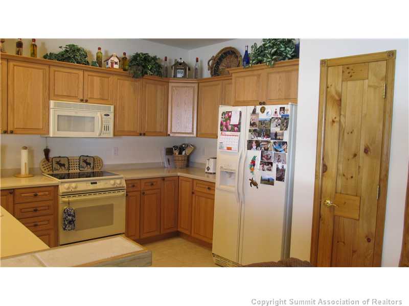 75 Lookout Ridge Drive, Unit 75 Dillon, CO 80435 - Photo 5 of 25 Kitchen.