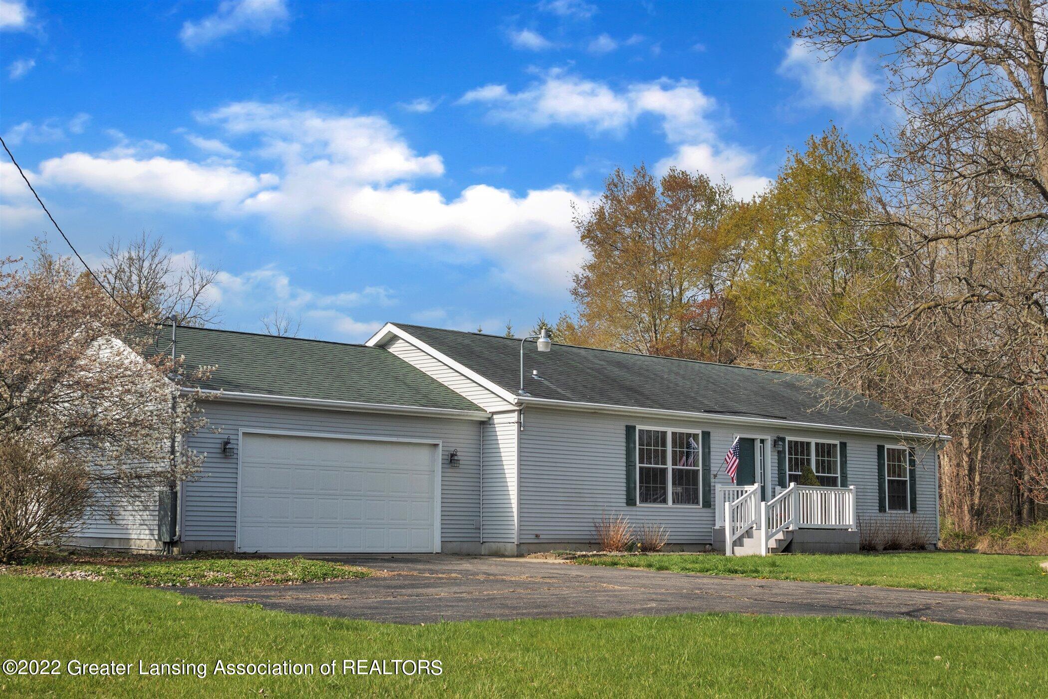 9596 Lawrence Road Nashville, MI 49073 - Photo 1 of 56 main