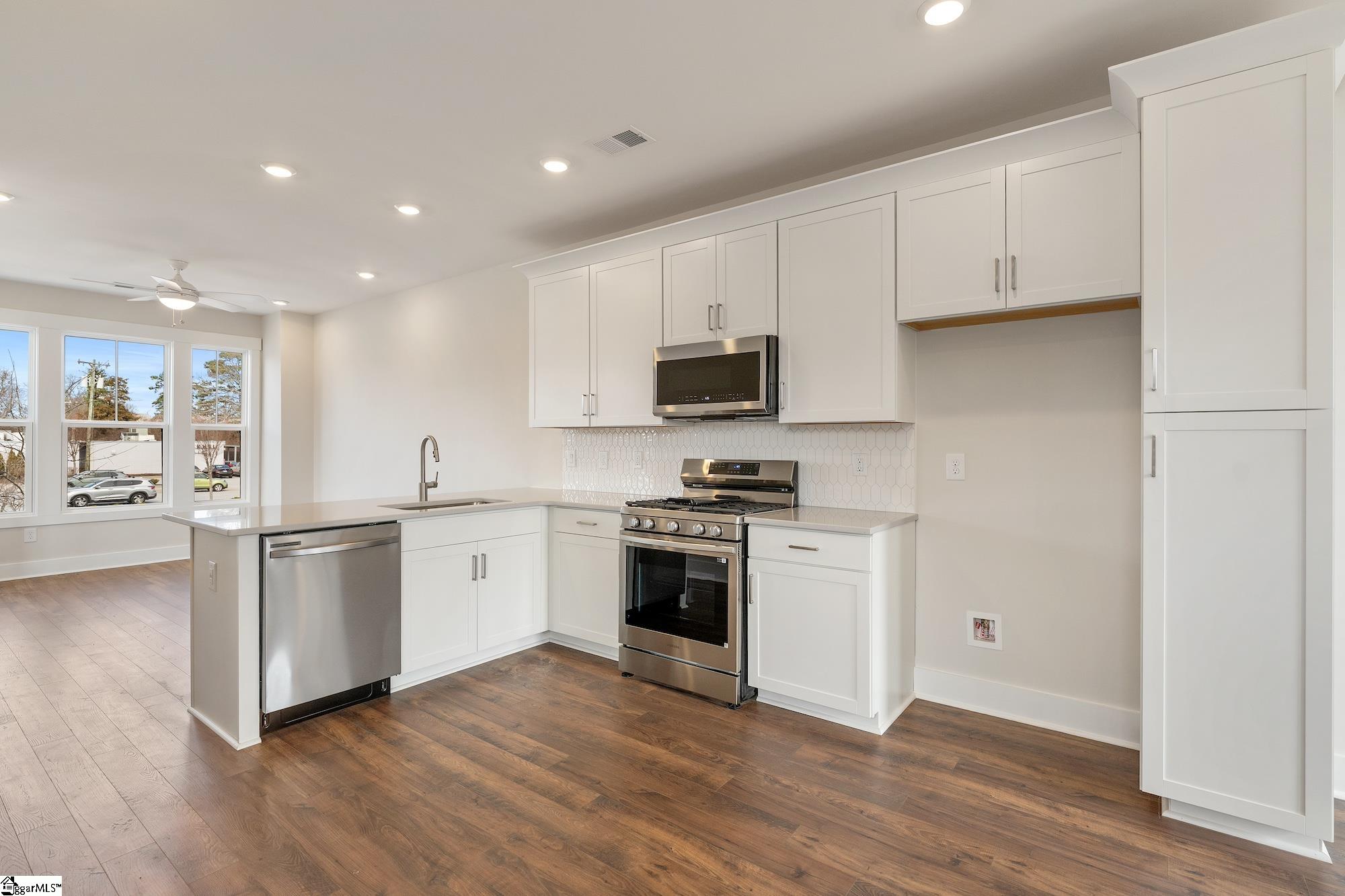 18 Renaissance Row Drive Greenville, SC 29607 - Photo 8 of 23