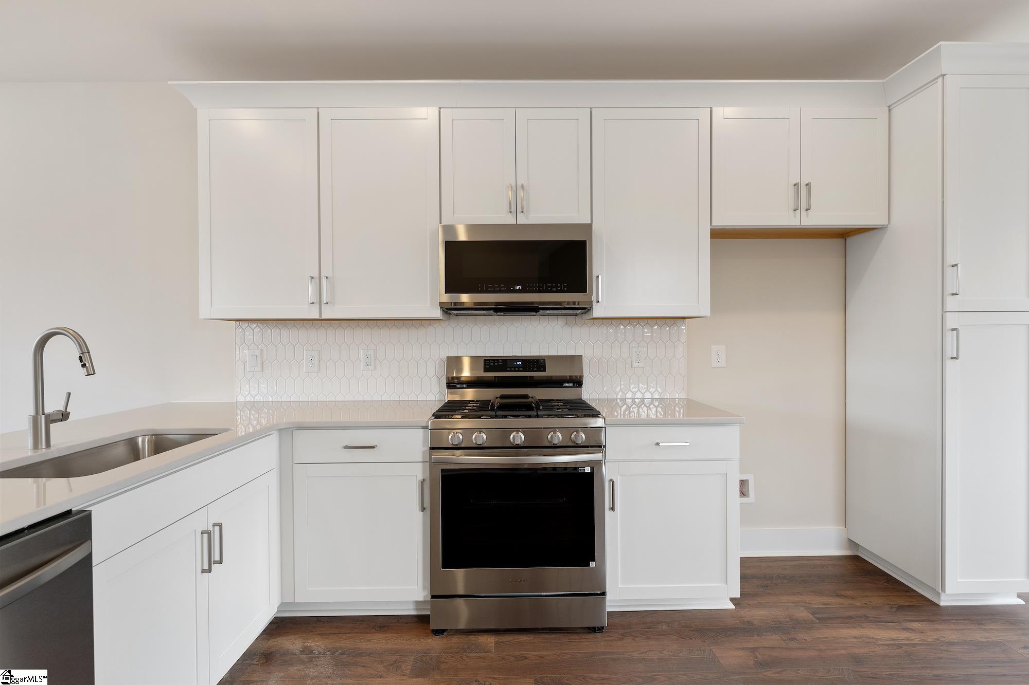 18 Renaissance Row Drive Greenville, SC 29607 - Photo 9 of 23