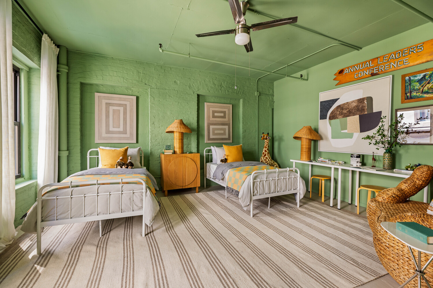 39 Pearl Street, Unit 4R Brooklyn, NY 11201 - Photo 14 of 23 a bedroom with double bed and a wooden floor