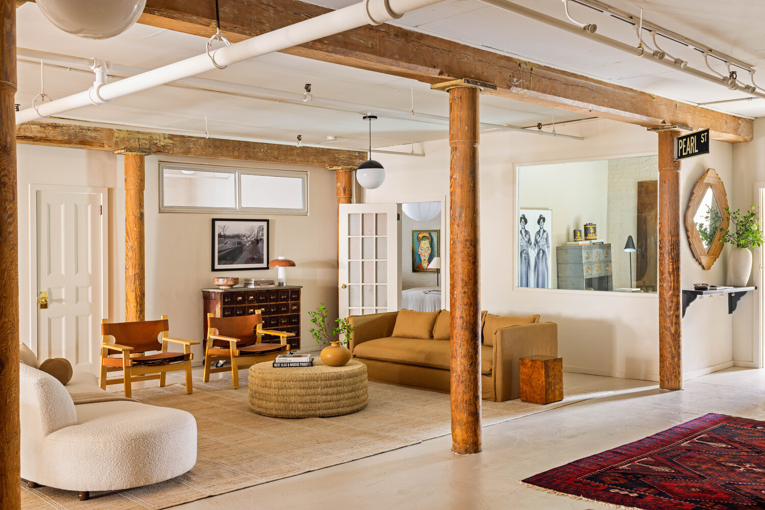 39 Pearl Street, Unit 4R Brooklyn, NY 11201 - Photo 4 of 23 a living room with furniture and a lamp