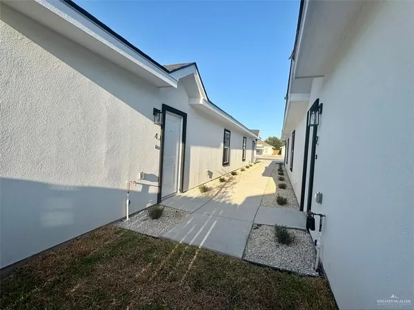 $1,200 | 1413 South Yankton Street, Unit 1, Alton, TX 78573